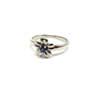 AN9.121 Flower Blue Sapphire Ring Sterling Silver