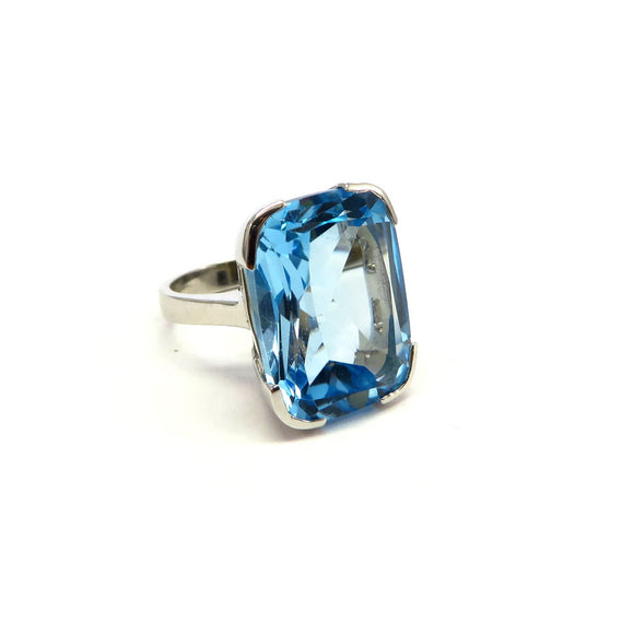AN9.136 Big Rock Blue Topaz Ring Sterling Silver