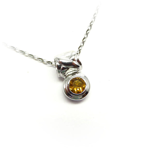AN9.138 Round Citrine Pendant Sterling Silver