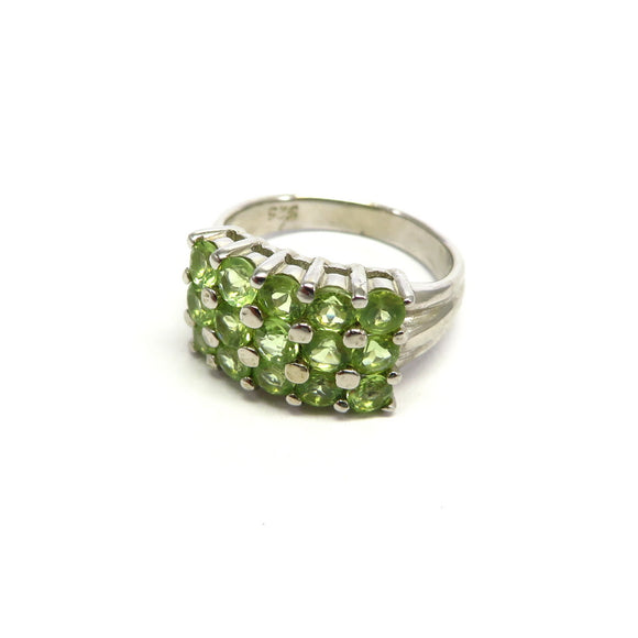 AN9.13 Peridot Cluster Ring Sterling Silver