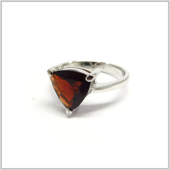 AN9.3 Garnet Triangle Ring Sterling Silver