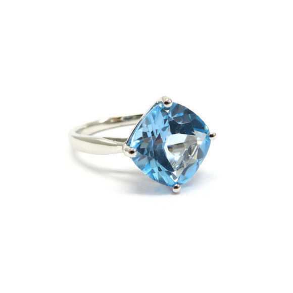 HG32.12 Diamond Shaped Blue Topaz Ring Sterling Silver