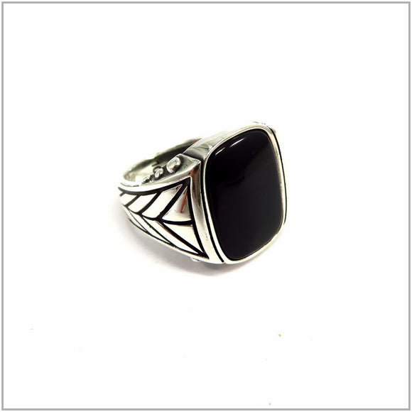 TU2.167 Black Onyx Sterling Silver Ring