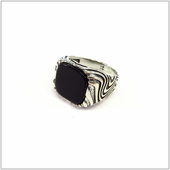 TU2.170 Black Onyx Sterling Silver Ring