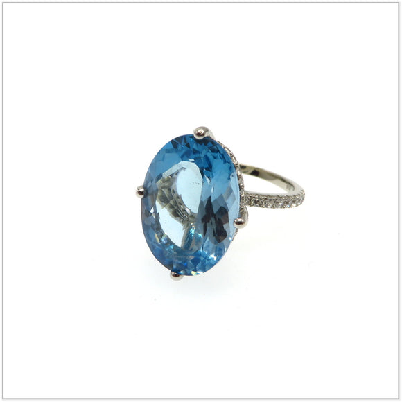 AN7.107 Blue Topaz Sterling Silver Ring