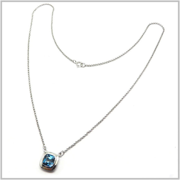 AN8.110 London Blue Topaz Necklace Sterling Silver