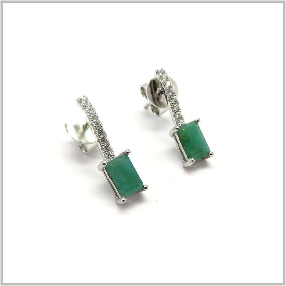 AN8.195 Emerald Earrings Sterling Silver