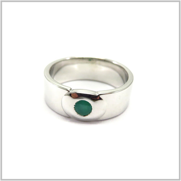 AN8.306 Emerald Ring Sterling Silver