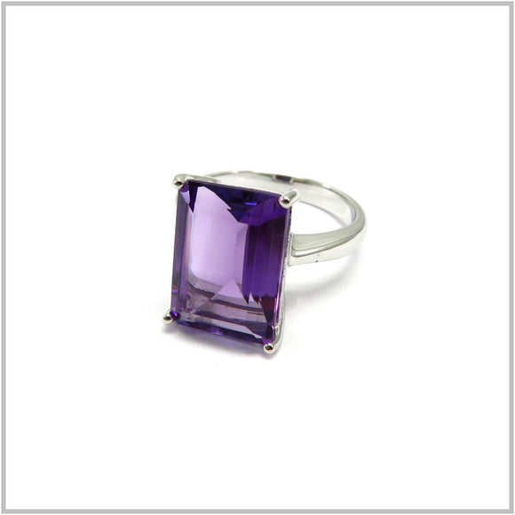 AN8.319 Amethyst Ring Sterling Silver