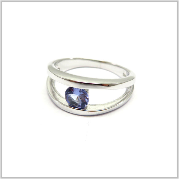 AN8.76 Tanzanite Ring Sterling Silver