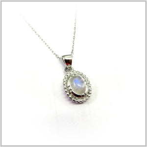 AN8.85 Rainbow Moonstone Pendant Sterling Silver