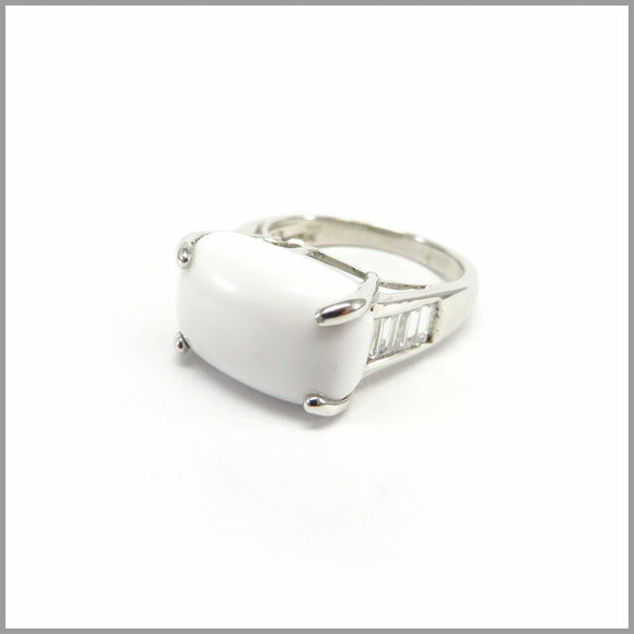 HG22.66 White Onyx Silver Ring