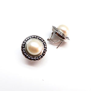 WH1.2 Pearl Earrings