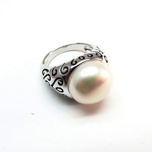WH1.3 Pearl Swirl Ring
