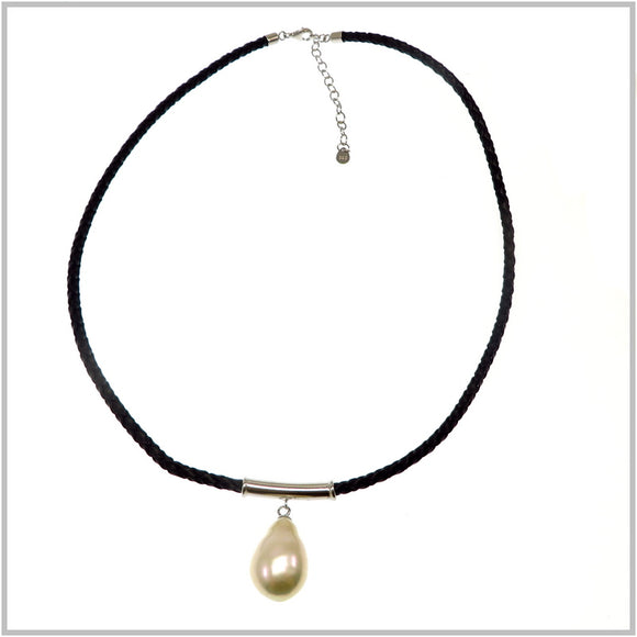 PS11.141 Freshwater Pearl Leather Necklace